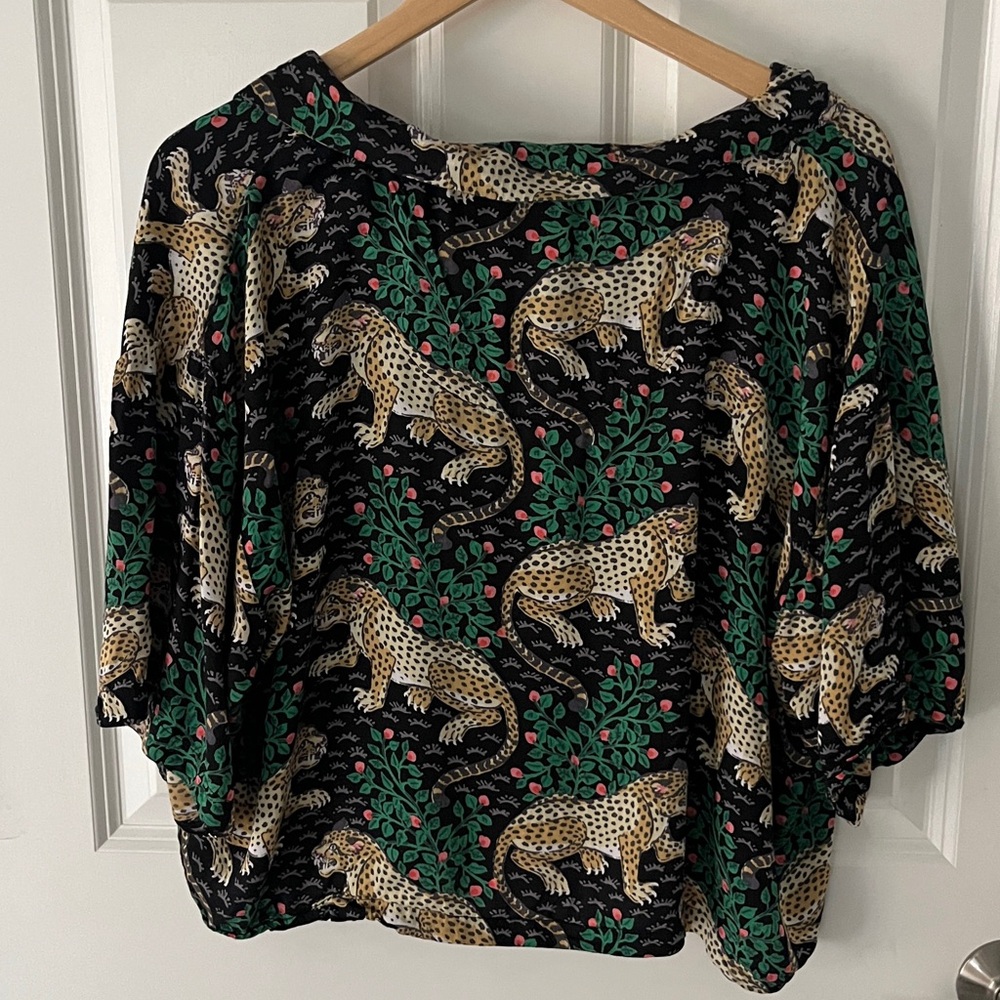 Printfresh leopard button down oversized top, siz… - image 5